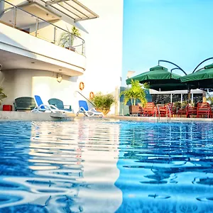 Atrium Plaza فندق