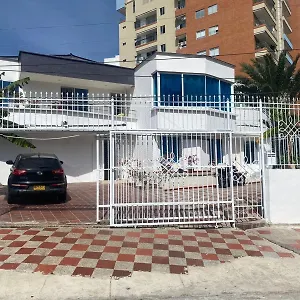 Casa Blanca Ciudad Jardin Pensión
